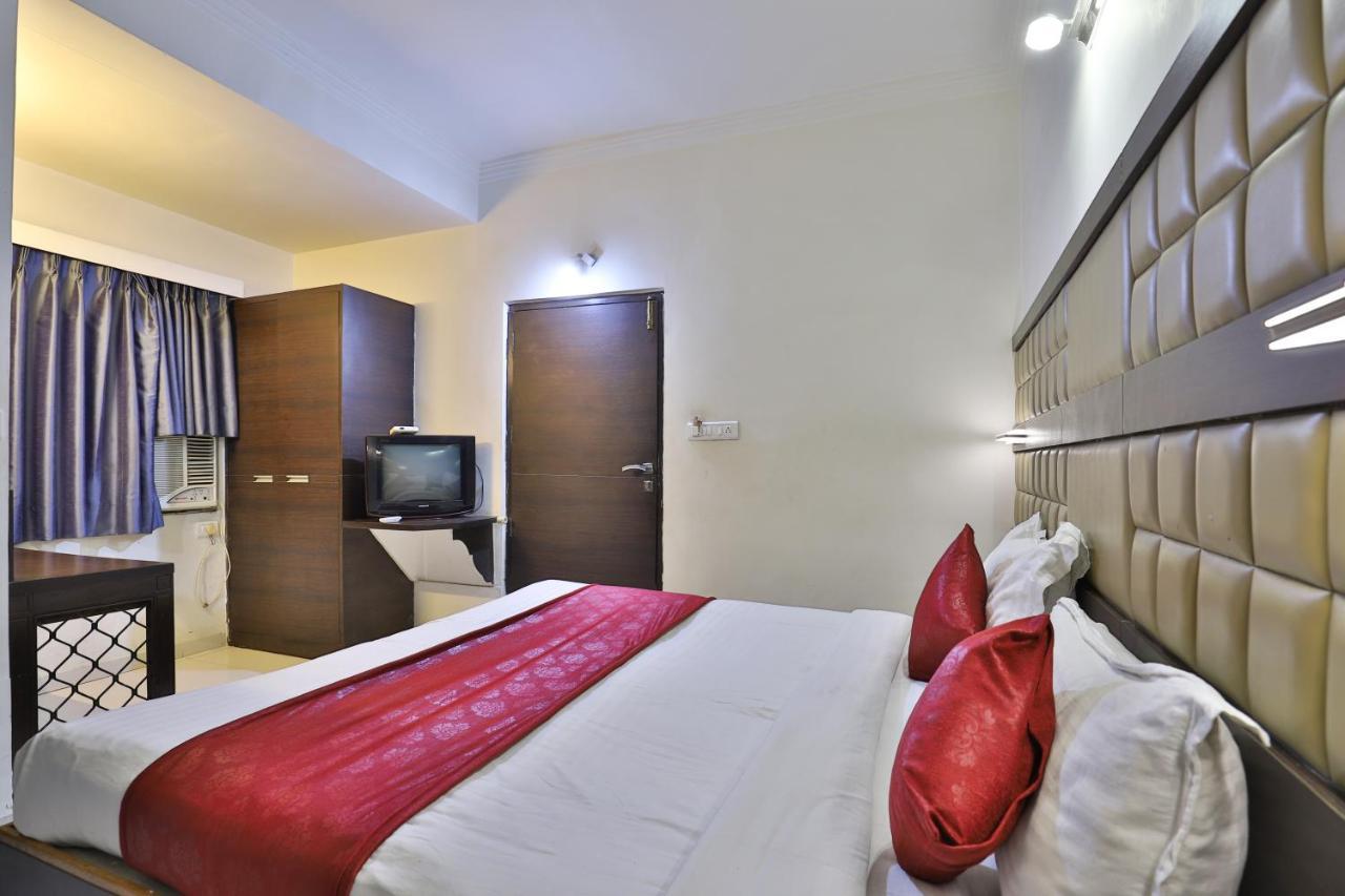 Hotel Park Land Ahmedabad Exterior photo