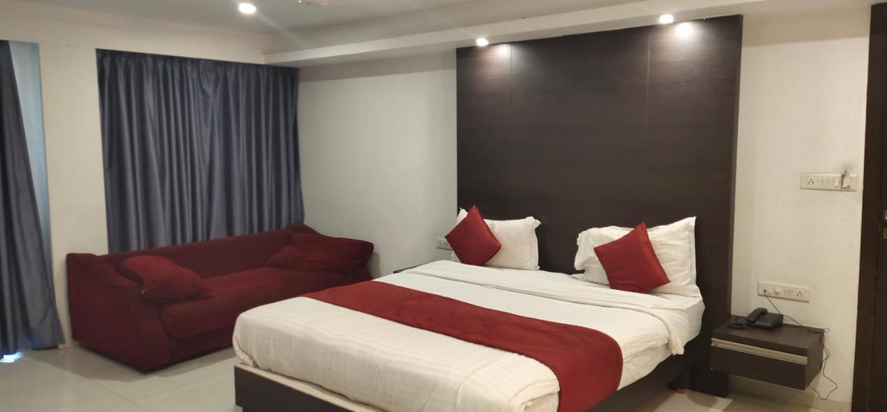 Hotel Park Land Ahmedabad Exterior photo
